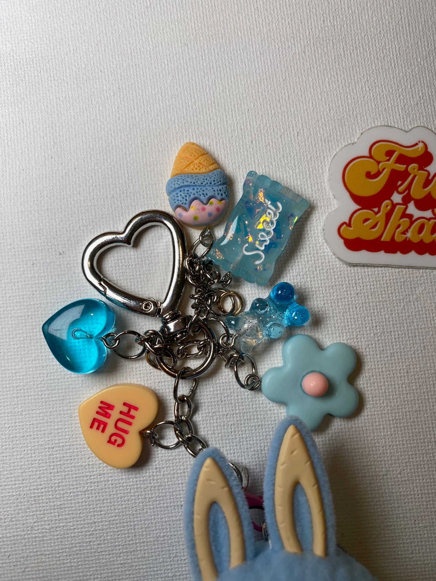 KEYCHAIN LAZY YOGA LABUBU SHOW OFF
