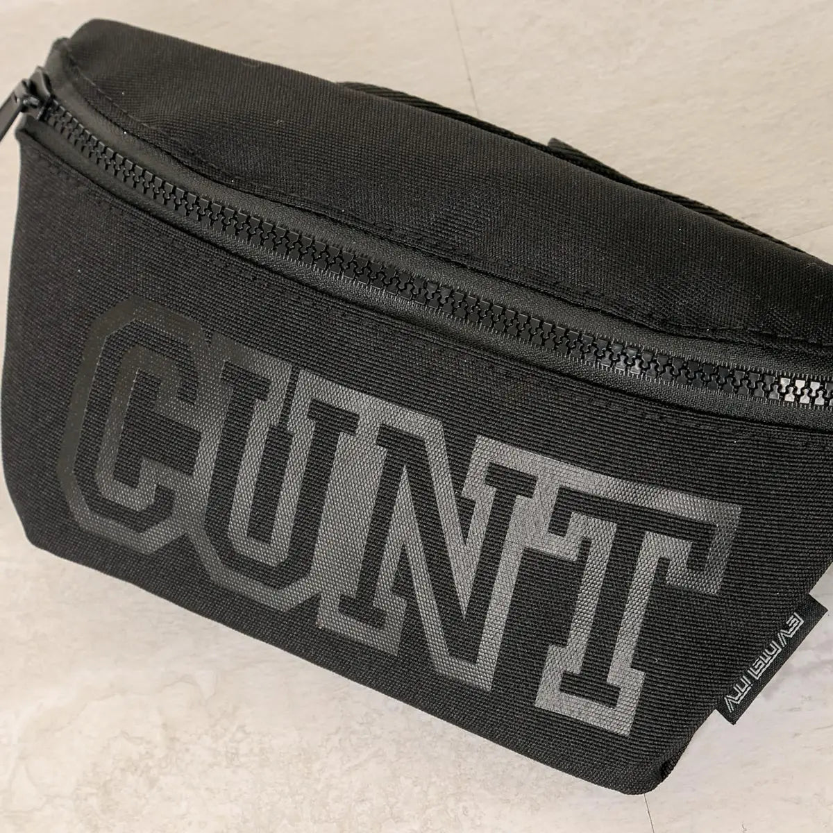 FANNY PACK-CUNT BLACK