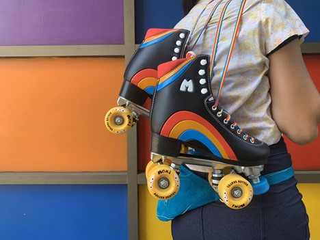 Come to Fresa's Roller Skate shop in Las Vegas and get your Moxi skates Rainbow Raider Black. These Black Moxi Skate Rainbow Raider are ready for outdoor skating. Cruise around Las Vegas Art District or come and skate in our indoor skate ramp. Fresa's Roller Skate Shop the one skate shop in Las Vegas. We build custome shoe roller skate, roller Skate Classes and Roller Blade classes.
