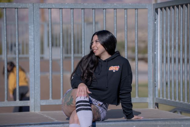 FRESA'S CROPPED PULLOVER HOODIE RETRO-BLACK