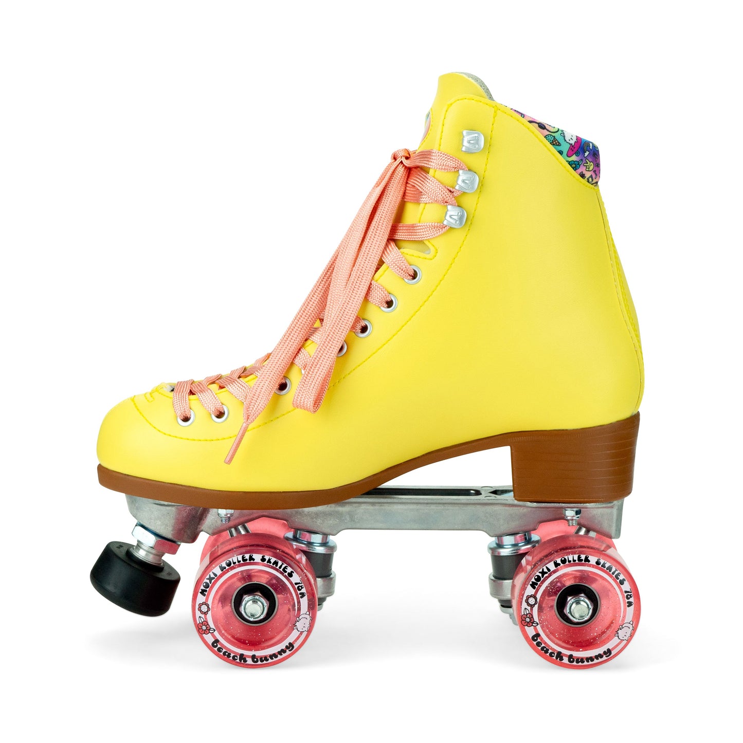 Come to Fresa's Roller Skate shop in Las Vegas and get your Moxi skates Beach Bunny. These Yellow/Lemon Moxi Skate Beach Bunny are ready for outdoor skating. Cruise around Las Vegas Art District or come and skate in our indoor skate ramp. Fresa's Roller Skate Shop the one skate shop in Las Vegas. We build custome shoe roller skate, roller Skate Classes and Roller Blade classes.