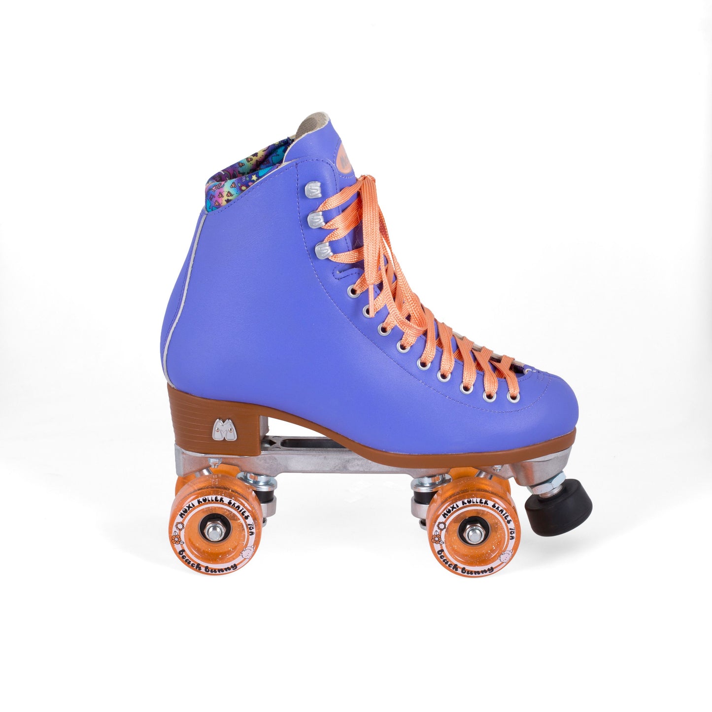 Come to Fresa's Roller Skate shop in Las Vegas and get your Moxi skates Beach Bunny. These PERIWINKLE/purple Moxi Skate Beach Bunny are ready for outdoor skating. Cruise around Las Vegas Art District or come and skate in our indoor skate ramp. Fresa's Roller Skate Shop the one skate shop in Las Vegas. We build custome shoe roller skate, roller Skate Classes and Roller Blade classes.