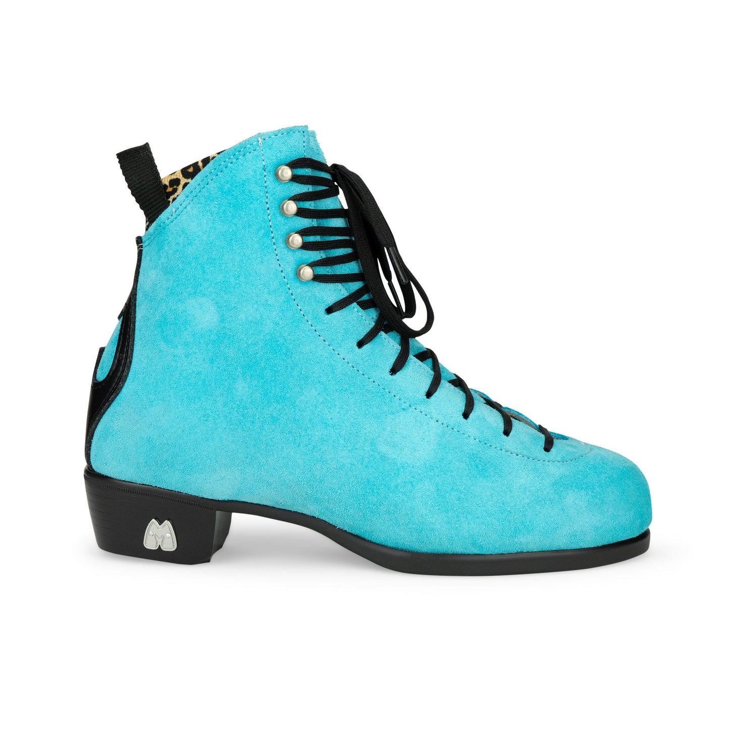 Come to Fresa's Roller Skate shop in Las Vegas and get your Moxi Skates. These Moxi Jack Roller Skates are a dream. Let us build your custom dream skate. From plates, wheels, laces, toe stops and everything in between you need to build your custom skates. You can also test your rollers skates in our indoor skate ramp.