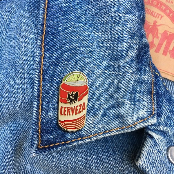 CERVEZA LIME WEDGE ENAMEL PIN