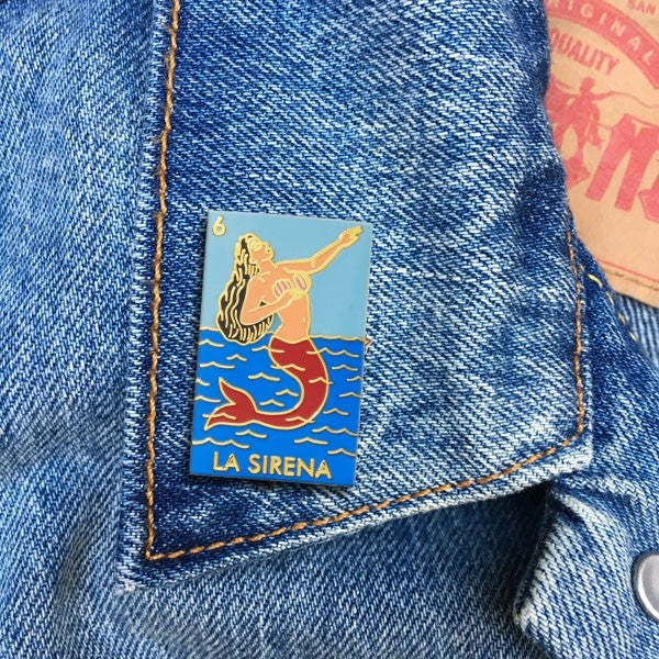 LA SIRENA ENAMEL PIN
