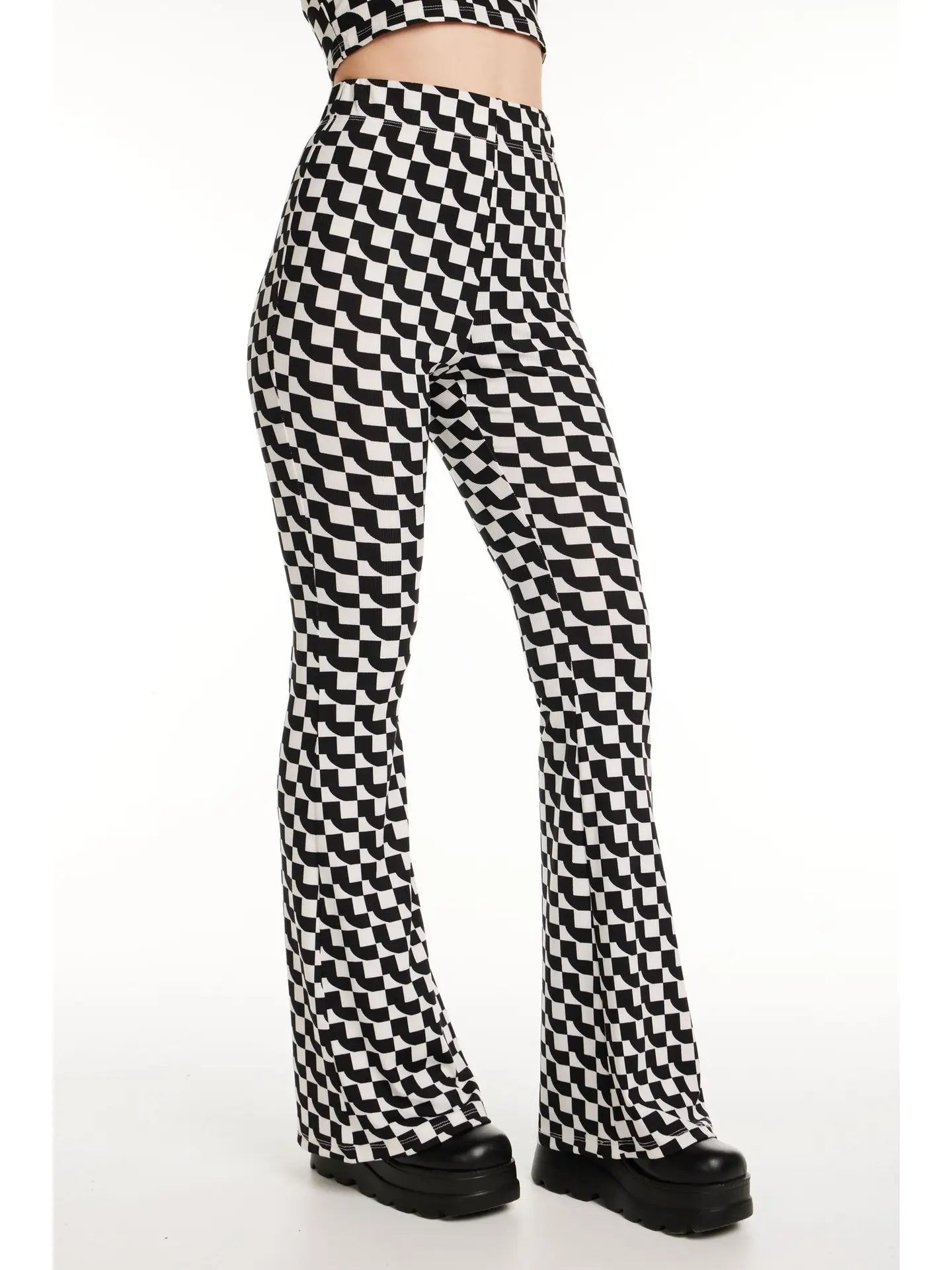 RIBBED BLACK AND WHITE KNITN PRINT FLARE PANTS