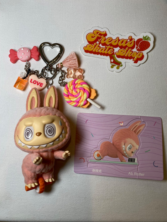 KEYCHAIN LAZY YOGA LABUBU AB ROLLER