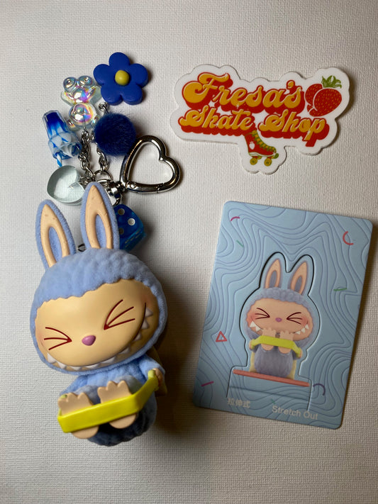 KEYCHAIN LAZY YOGA LABUBU STRETCH OUT