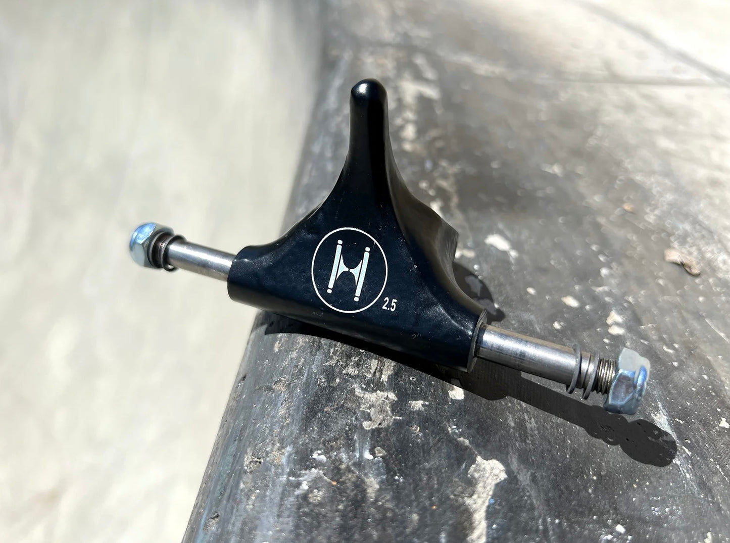 Huck Roller Skate Trucks 2.5" BLACK