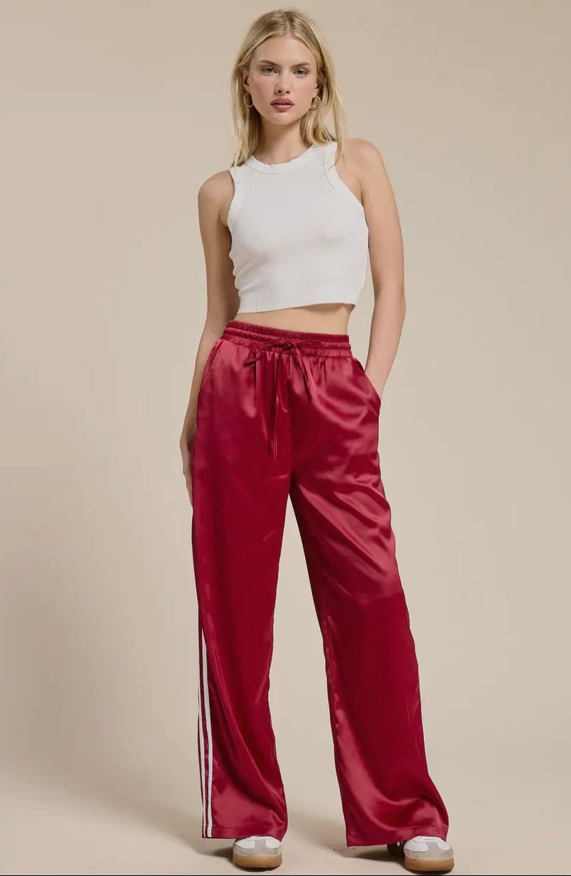 CHIC TRACK PANTS