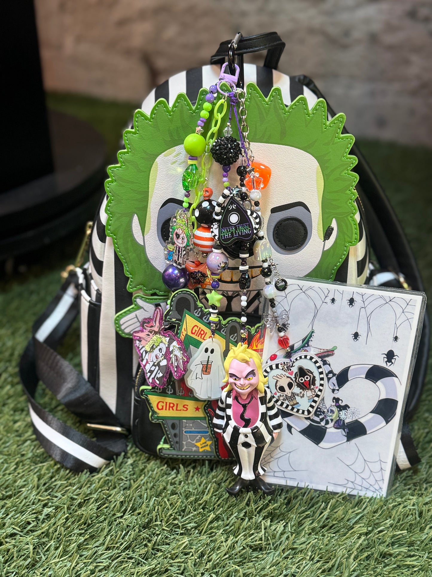 BEETLEJUICE 80'S STYLE BAGCHARM W BOOKMARK