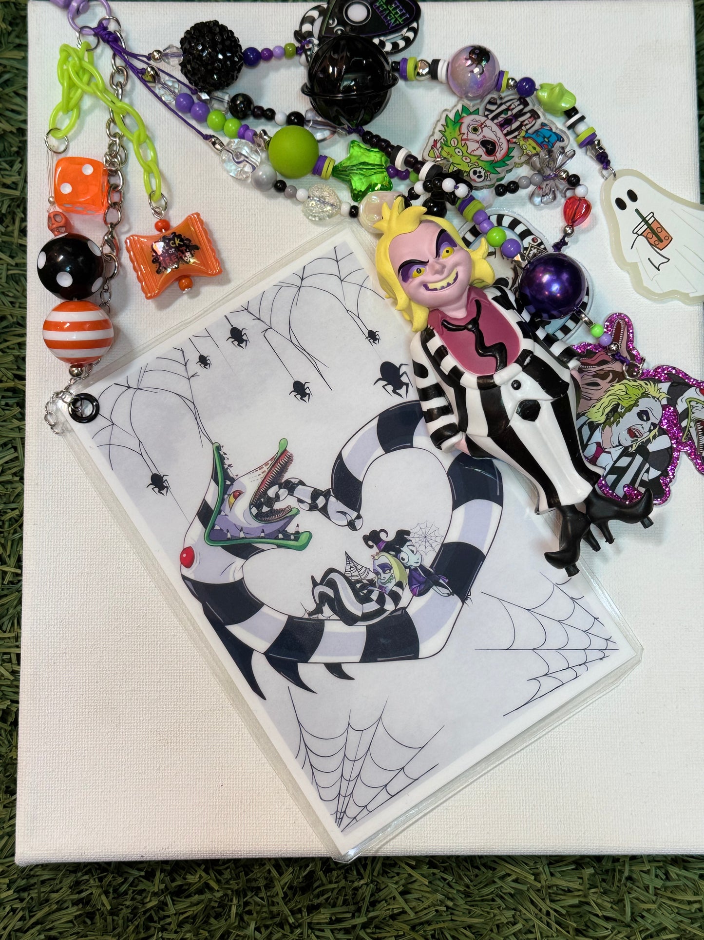 BEETLEJUICE 80'S STYLE BAGCHARM W BOOKMARK
